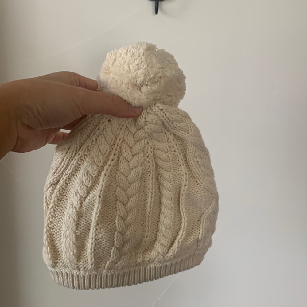 Baby Gap Waffle Knit Cream Pom Pom‎ Hat. 0-6 months